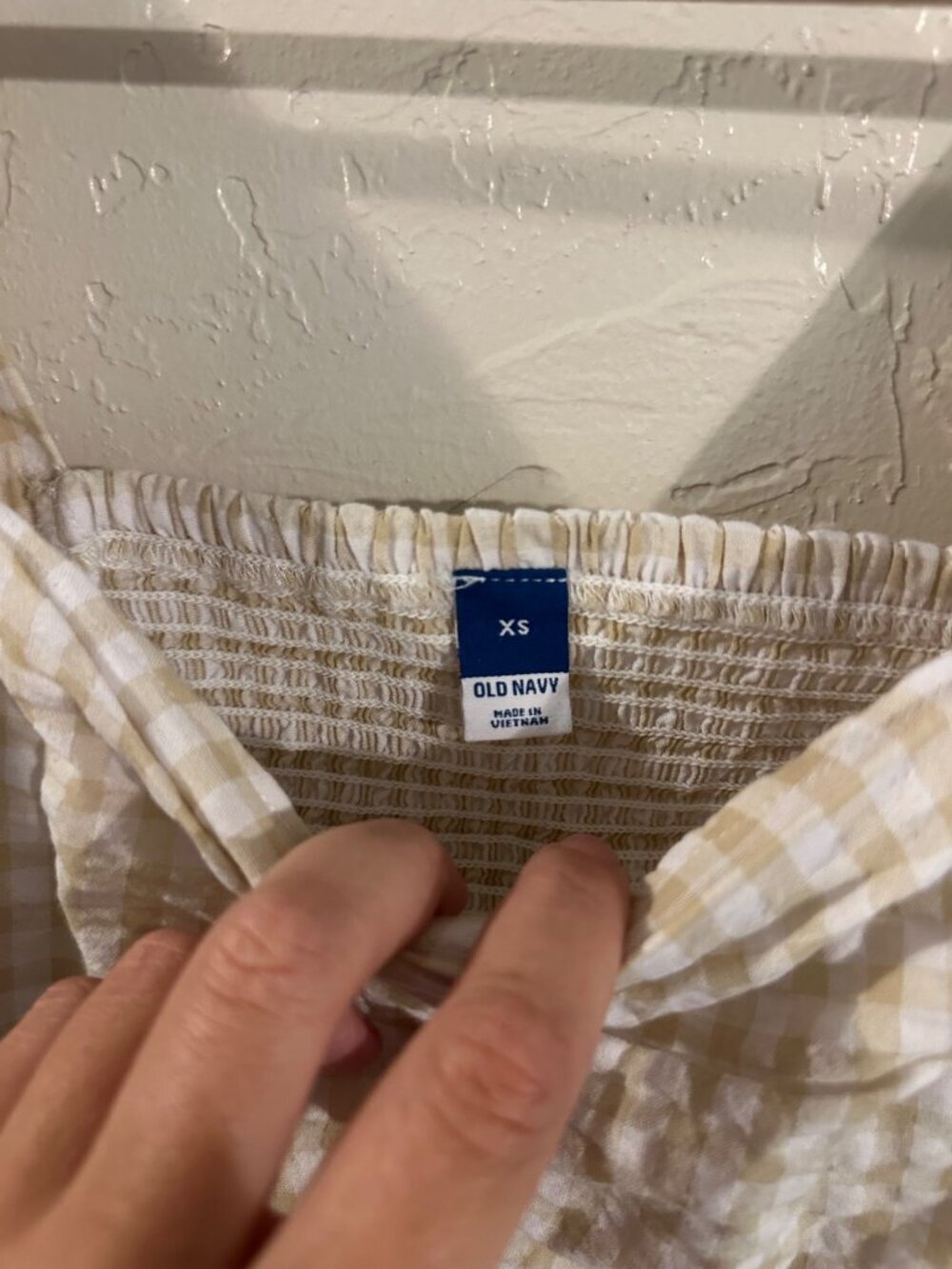 Old Navy Gingham Taupe Babydoll Puff Sleeve Seersucker Cropped Blouse - Picture 7 of 9